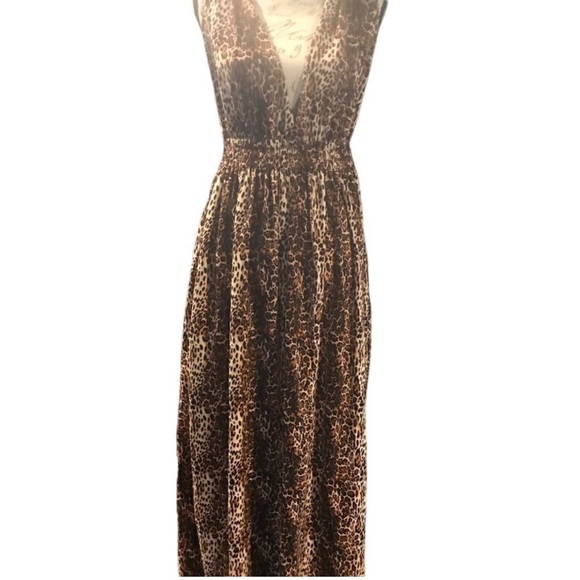 Chic Backless Leopard Print Maxi Dress - Picture 10 of 10